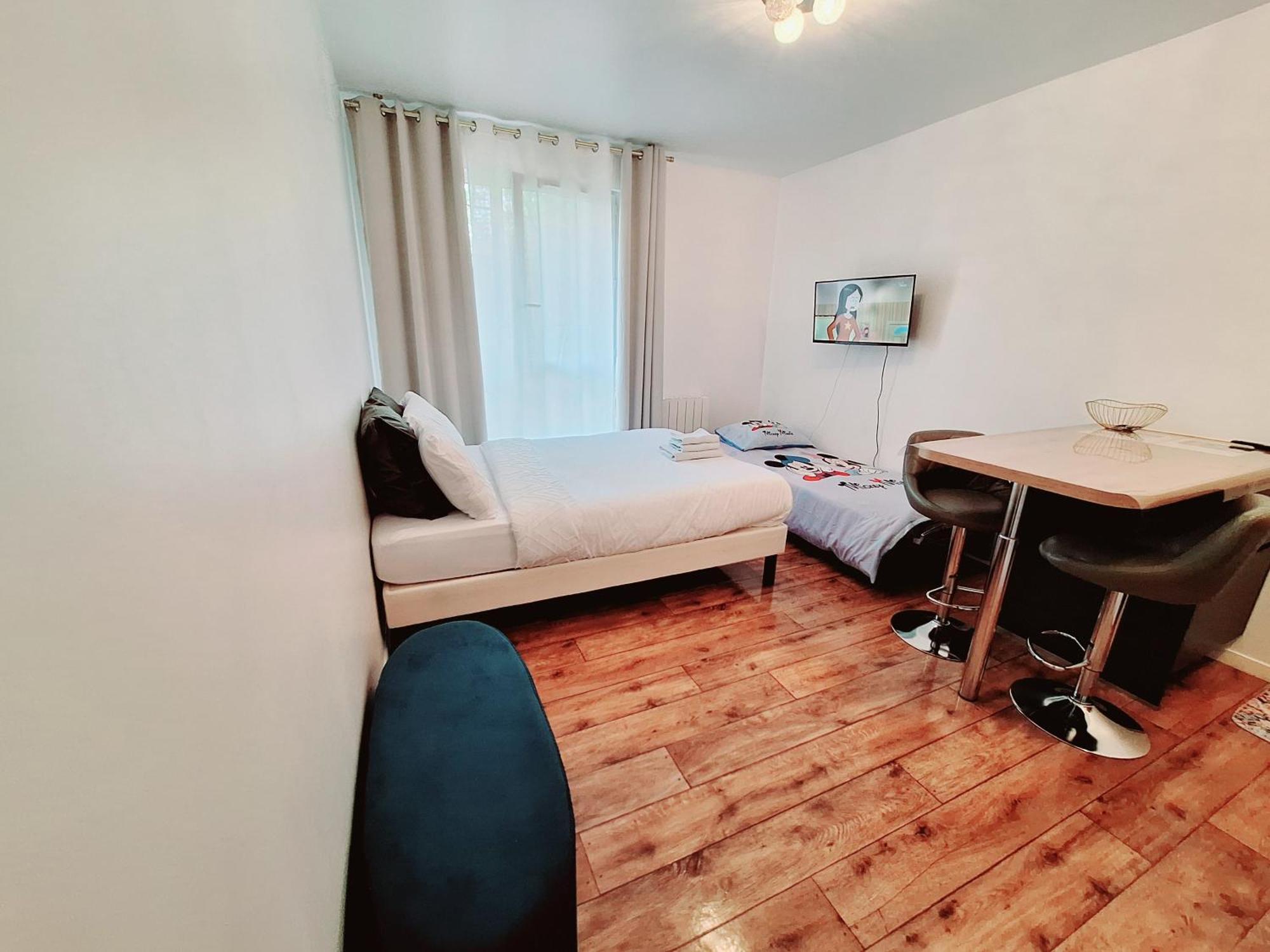 Studio Alpha - 2Min By Train To Disneyland Or 20Min Walk - 5Min Walk To "Val D'Europe" Station 蒙泰夫兰 外观 照片